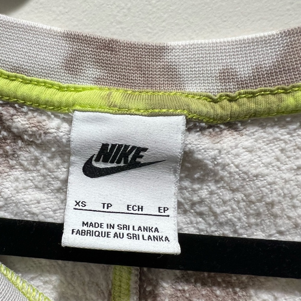 Nike womens cropped sweatshirt pullover cropped oversized tie dye size xs - Picture 3 of 6